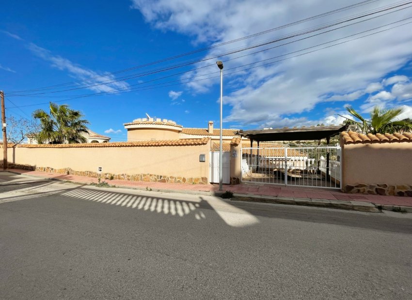 Wiederverkauf - Freistehend / Villa -
Ciudad Quesada - Rojales - La Marquesa Golf
