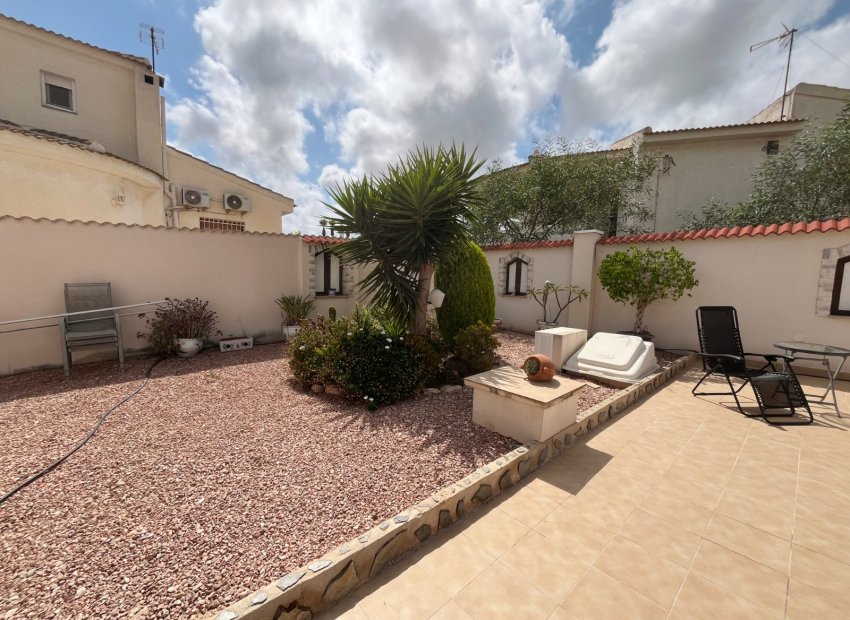 Wiederverkauf - Freistehend / Villa -
Ciudad Quesada - Rojales - La Marquesa Golf