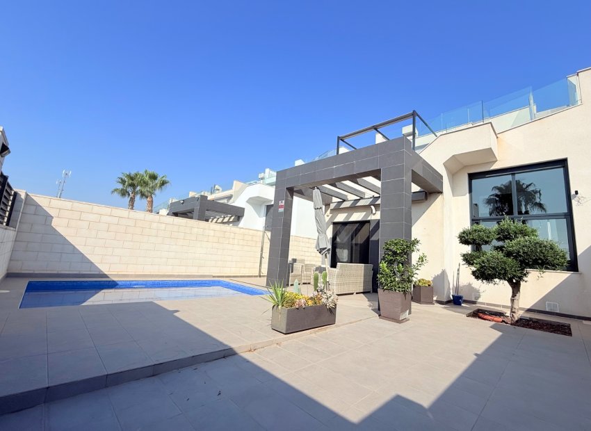 Wiederverkauf - Freistehend / Villa -
Ciudad Quesada - Rojales - Pueblo Bravo