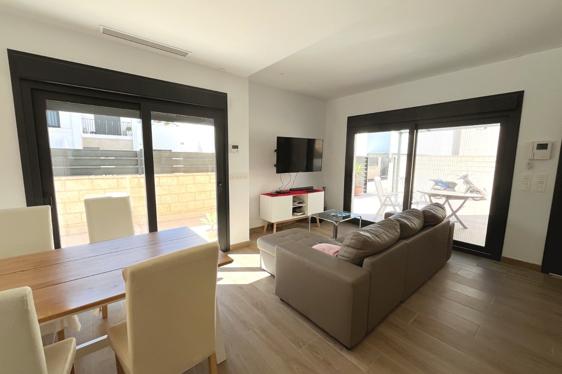 Wiederverkauf - Freistehend / Villa -
Ciudad Quesada - Rojales - Pueblo Bravo