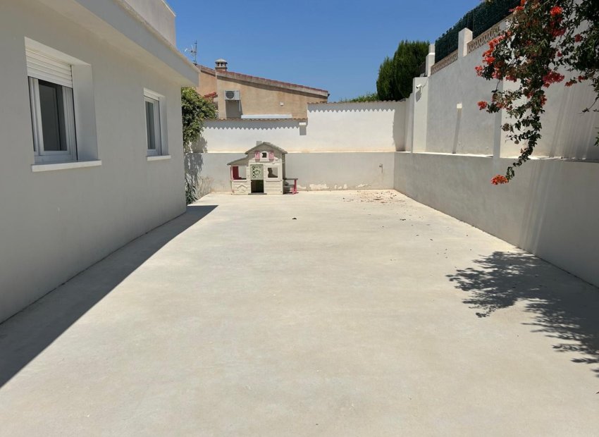 Wiederverkauf - Freistehend / Villa -
Ciudad Quesada - Rojales - Rojales