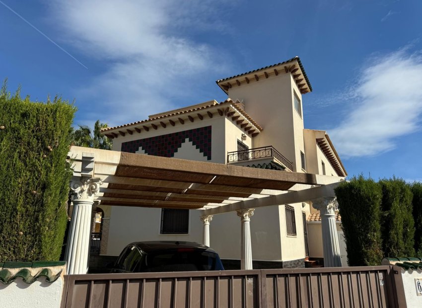 Wiederverkauf - Freistehend / Villa -
Ciudad Quesada - Rojales - Rojales