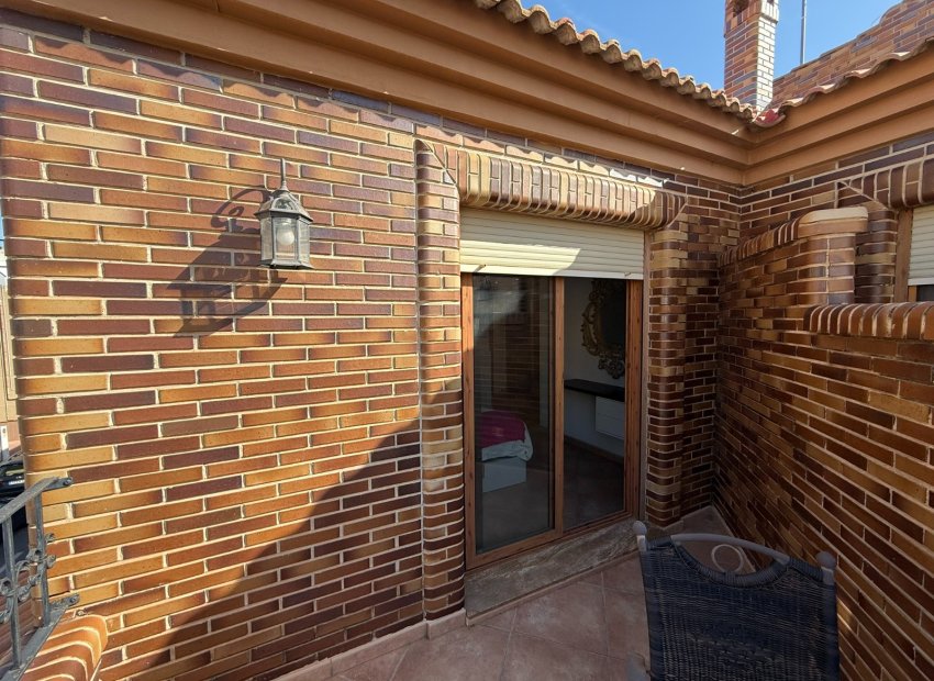 Wiederverkauf - Freistehend / Villa -
Ciudad Quesada - Rojales - Rojales