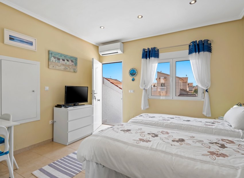 Wiederverkauf - Freistehend / Villa -
Ciudad Quesada - Rojales - Rojales