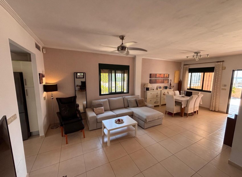Wiederverkauf - Freistehend / Villa -
Ciudad Quesada - Rojales - Urbanización Ciudad Quesada