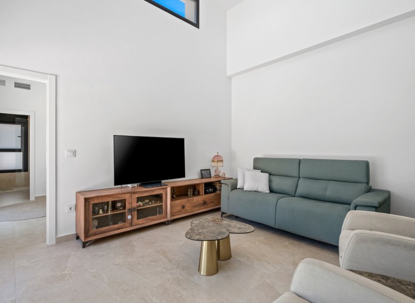 Wiederverkauf - Freistehend / Villa -
Daya Nueva - Costa Blanca South
