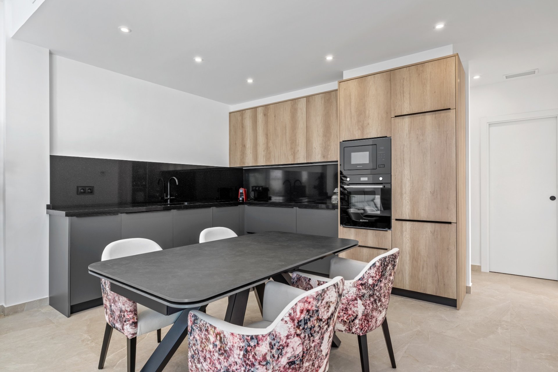 Wiederverkauf - Freistehend / Villa -
Daya Nueva - Costa Blanca South