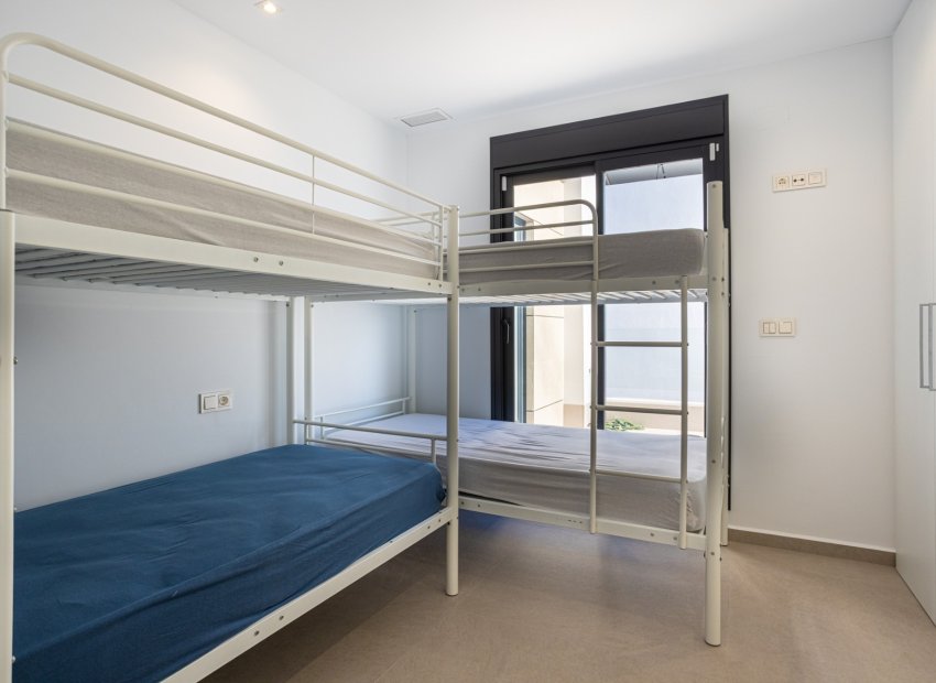 Wiederverkauf - Freistehend / Villa -
Dolores