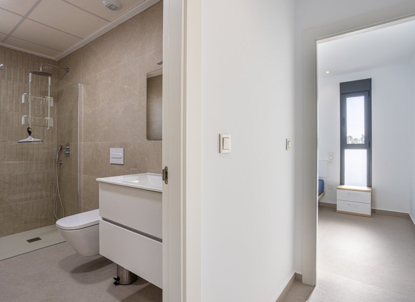 Wiederverkauf - Freistehend / Villa -
Dolores