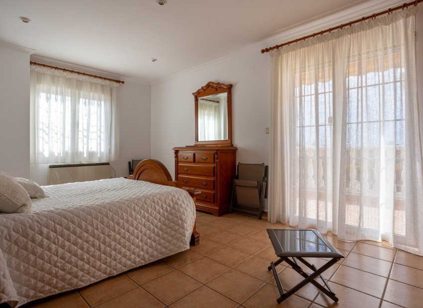 Wiederverkauf - Freistehend / Villa -
Elche - La Hoya