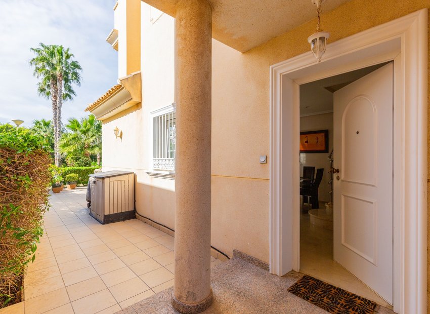 Wiederverkauf - Freistehend / Villa -
Guardamar del Segura - El Raso