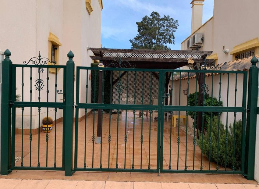 Wiederverkauf - Freistehend / Villa -
Guardamar del Segura - El Raso