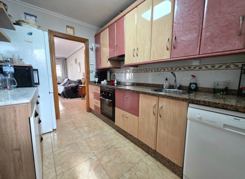 Wiederverkauf - Freistehend / Villa -
La Marina - La Marina Urb