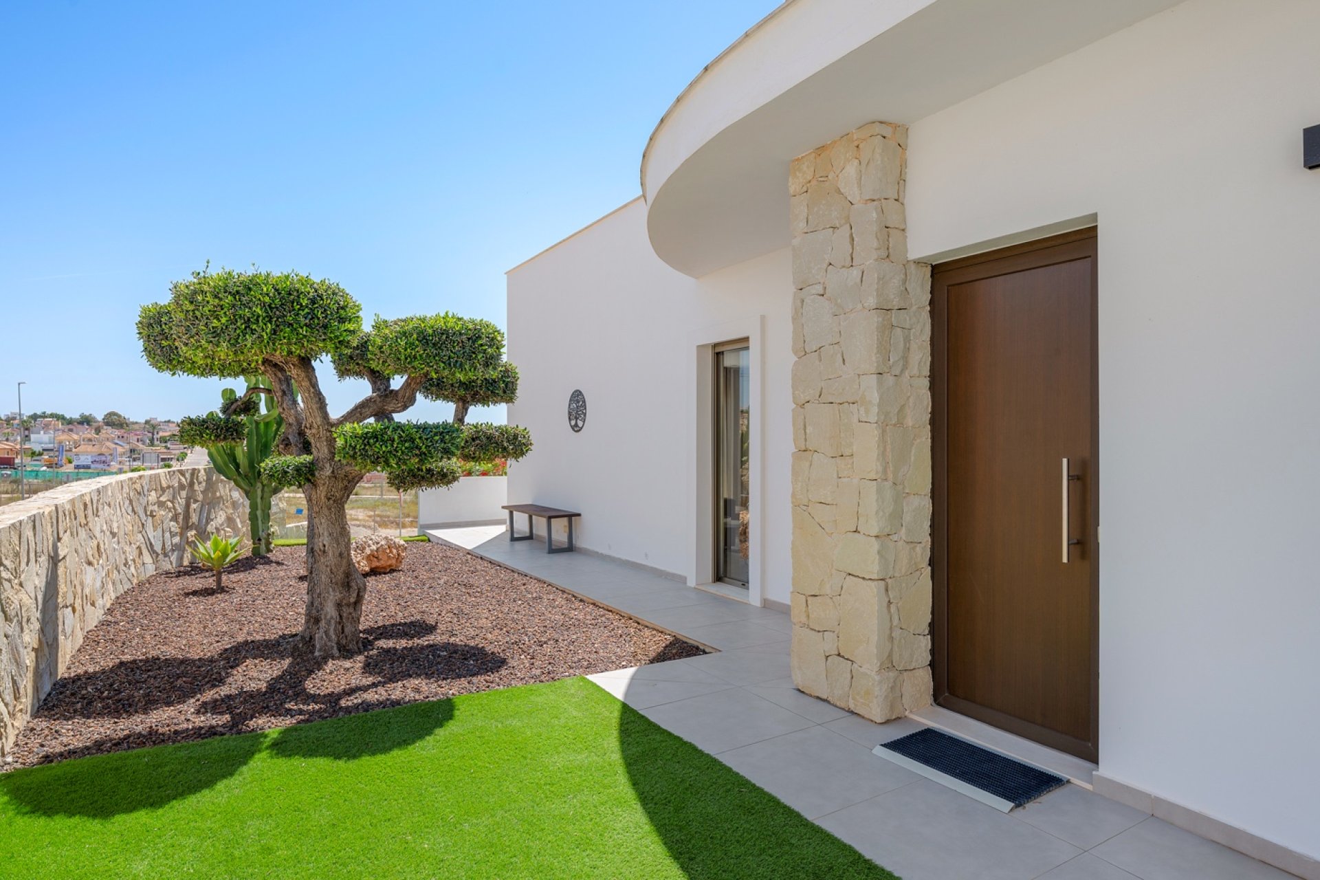 Wiederverkauf - Freistehend / Villa -
La Marina