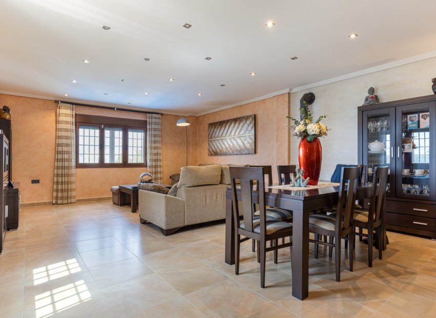 Wiederverkauf - Freistehend / Villa -
Los Montesinos - La Herrada