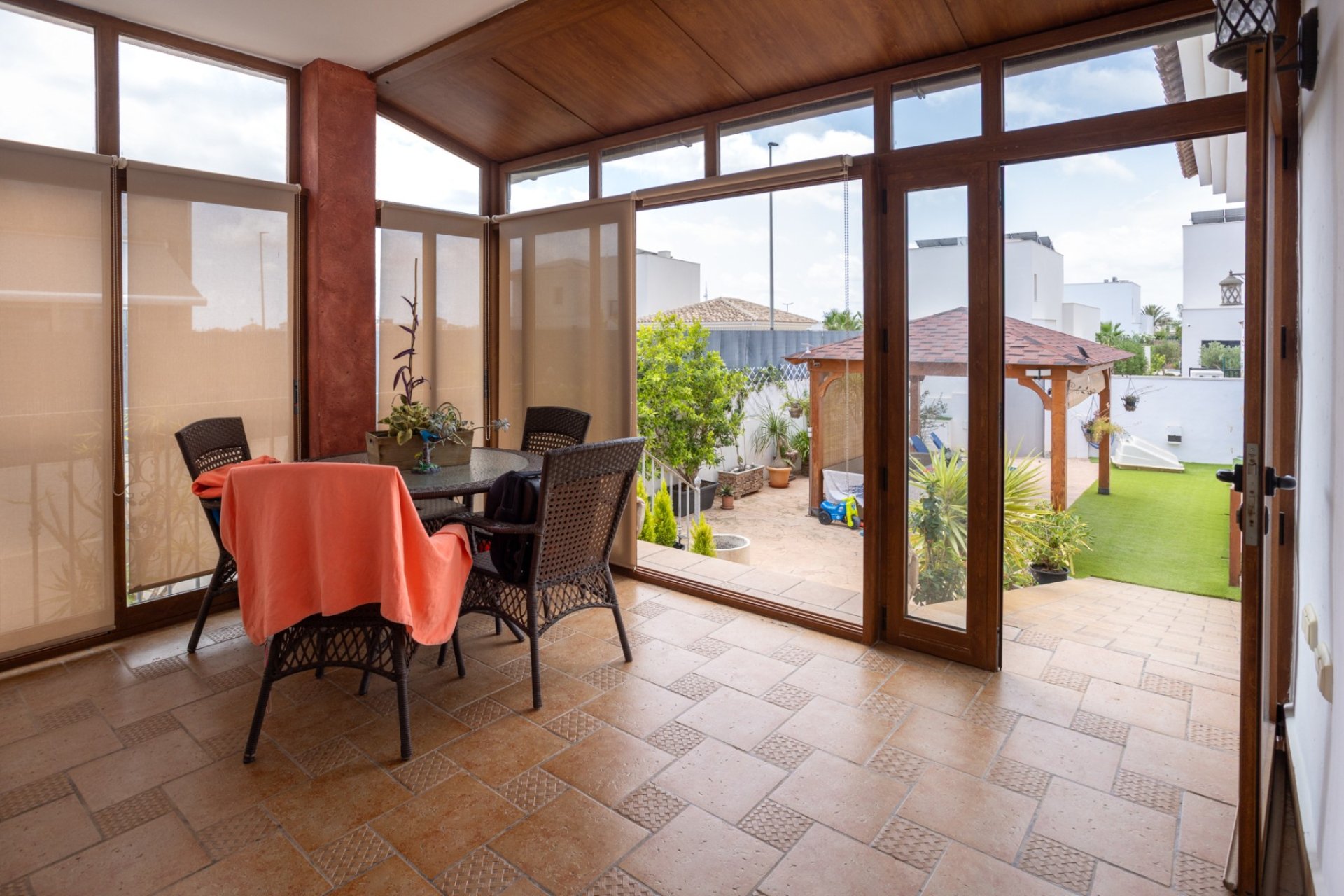 Wiederverkauf - Freistehend / Villa -
Los Montesinos - La Herrada