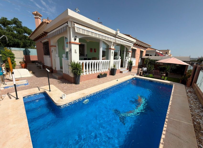 Wiederverkauf - Freistehend / Villa -
Los Montesinos - La Herrada