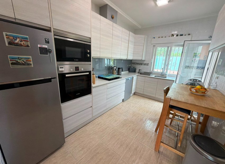 Wiederverkauf - Freistehend / Villa -
Los Montesinos - La Herrada