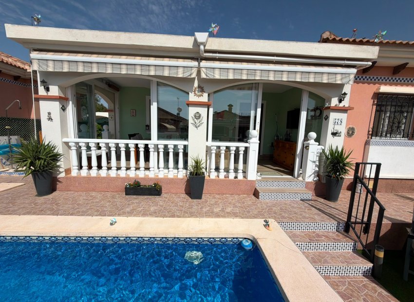 Wiederverkauf - Freistehend / Villa -
Los Montesinos - La Herrada