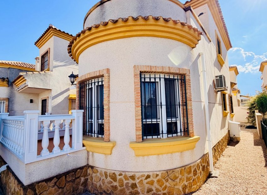 Wiederverkauf - Freistehend / Villa -
Los Montesinos - La Herrada