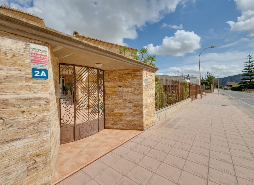 Wiederverkauf - Freistehend / Villa -
Orihuela Costa - Orihuela