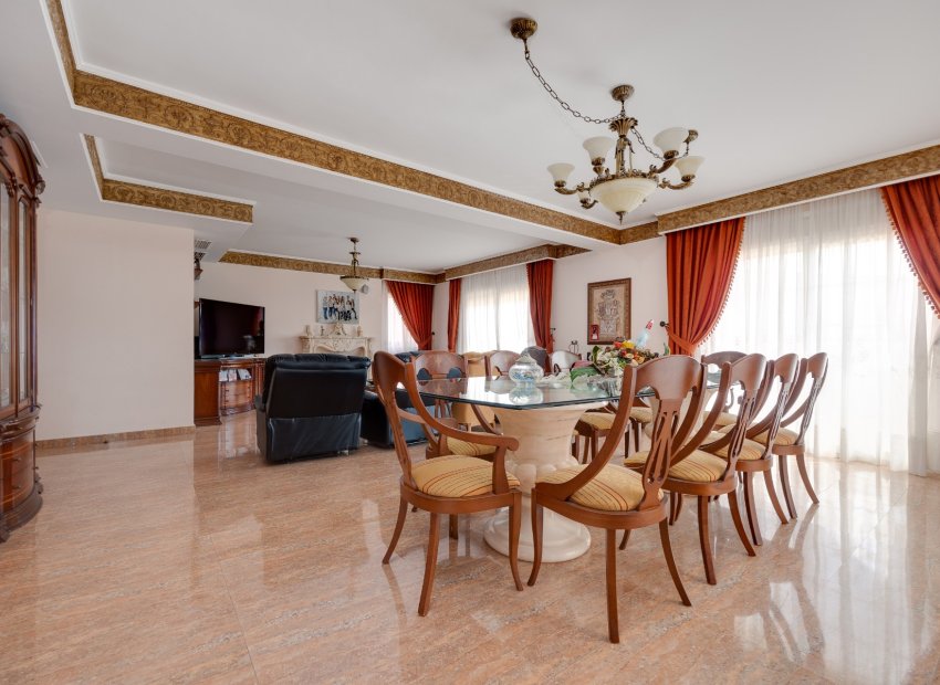 Wiederverkauf - Freistehend / Villa -
Orihuela Costa - Orihuela