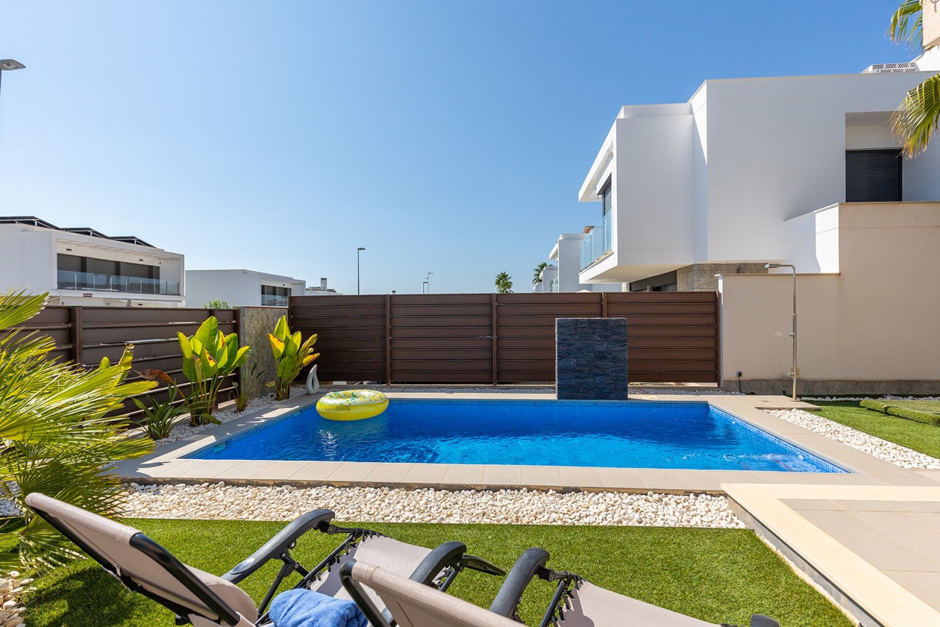 Wiederverkauf - Freistehend / Villa -
Orihuela - Entre Naranjos Vistabella Golf