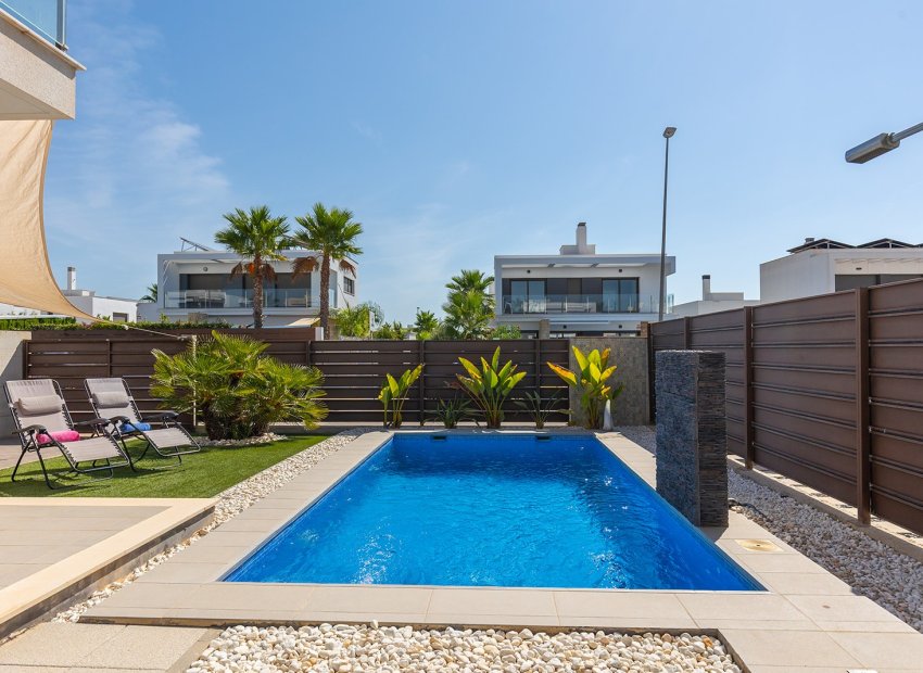 Wiederverkauf - Freistehend / Villa -
Orihuela - Entre Naranjos Vistabella Golf