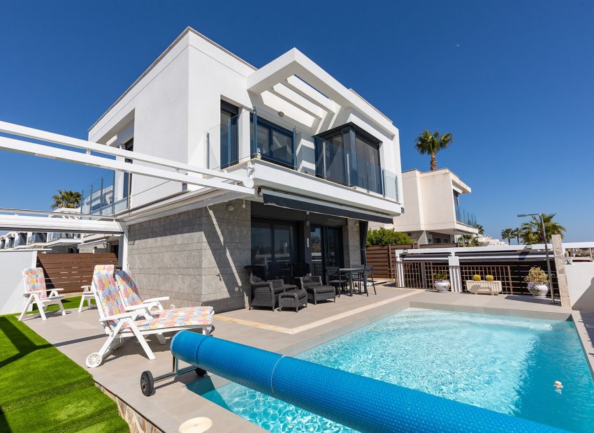 Wiederverkauf - Freistehend / Villa -
Orihuela - Vistabella Golf