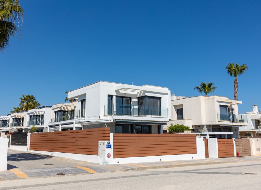 Wiederverkauf - Freistehend / Villa -
Orihuela - Vistabella Golf