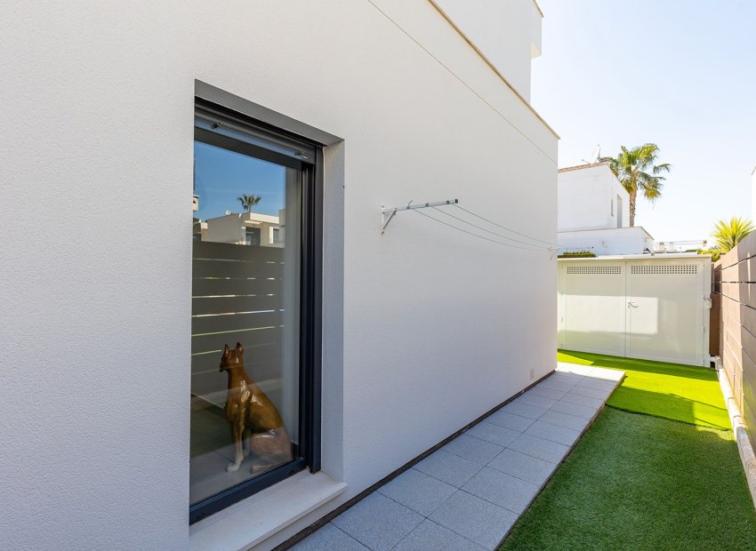 Wiederverkauf - Freistehend / Villa -
Orihuela - Vistabella Golf