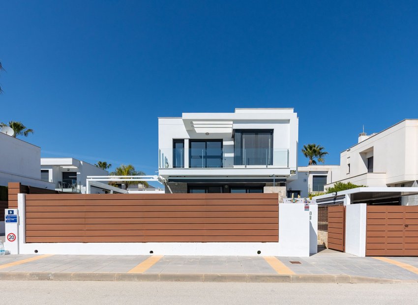 Wiederverkauf - Freistehend / Villa -
Orihuela - Vistabella Golf