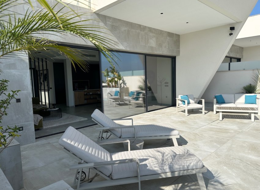 Wiederverkauf - Freistehend / Villa -
Rojales - Ciudad Quesada