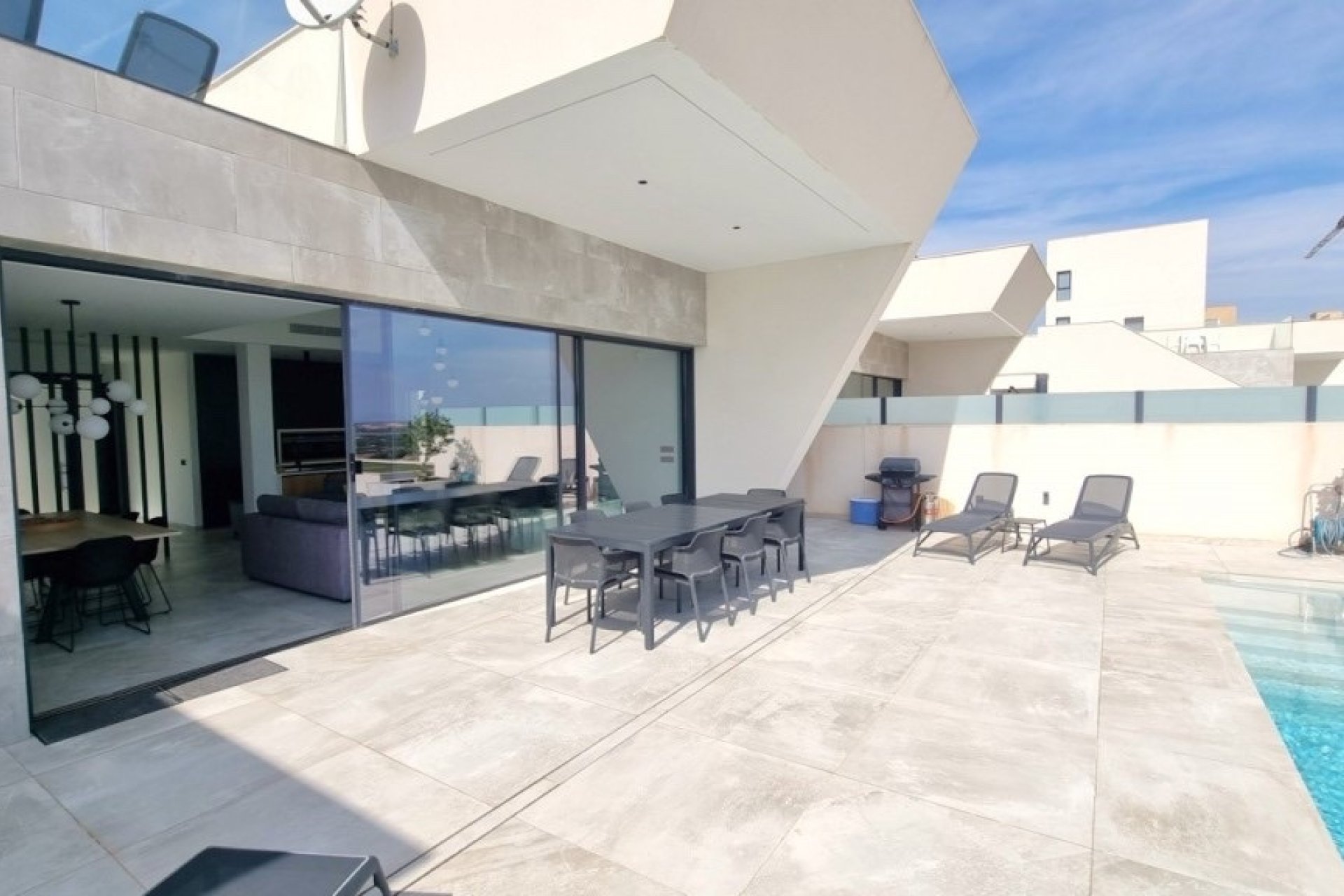 Wiederverkauf - Freistehend / Villa -
Rojales - Ciudad Quesada