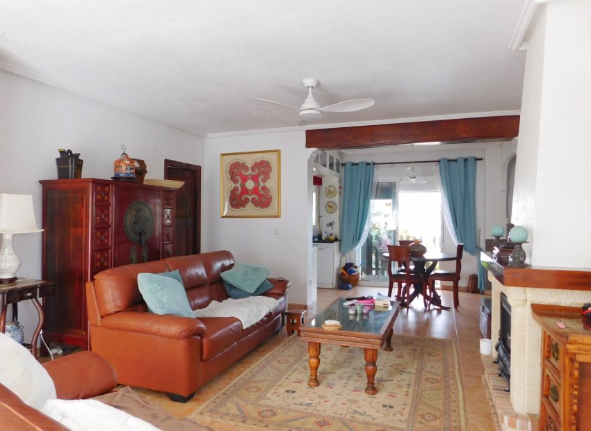 Wiederverkauf - Freistehend / Villa -
San Miguel de Salinas - San Miguel Salinas