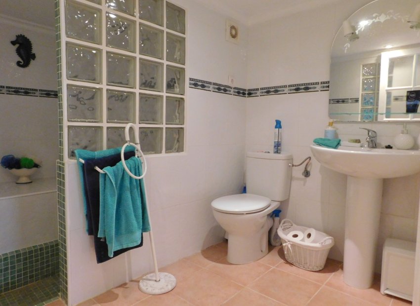 Wiederverkauf - Freistehend / Villa -
San Miguel de Salinas - San Miguel Salinas