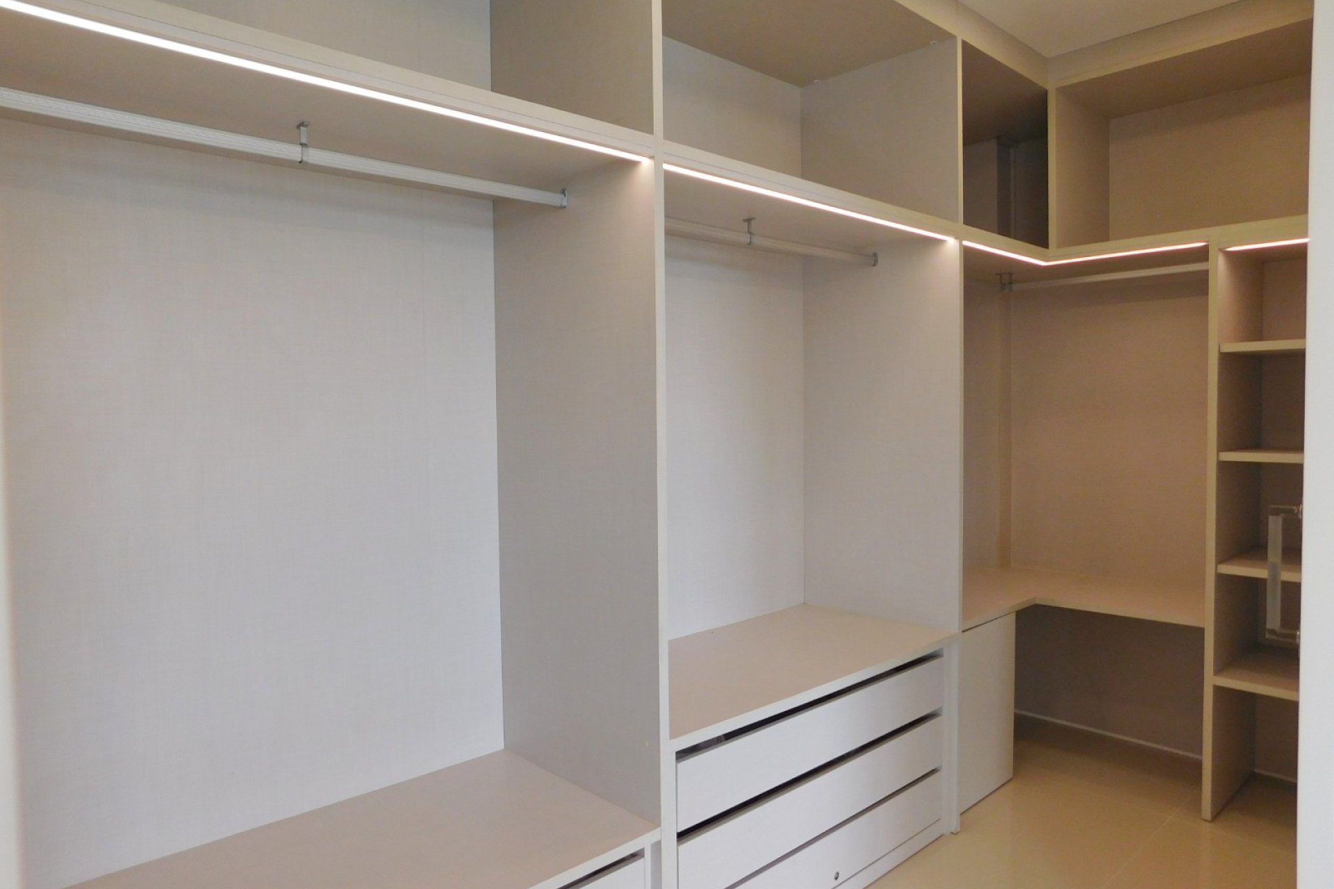 Wiederverkauf - Freistehend / Villa -
San Miguel de Salinas