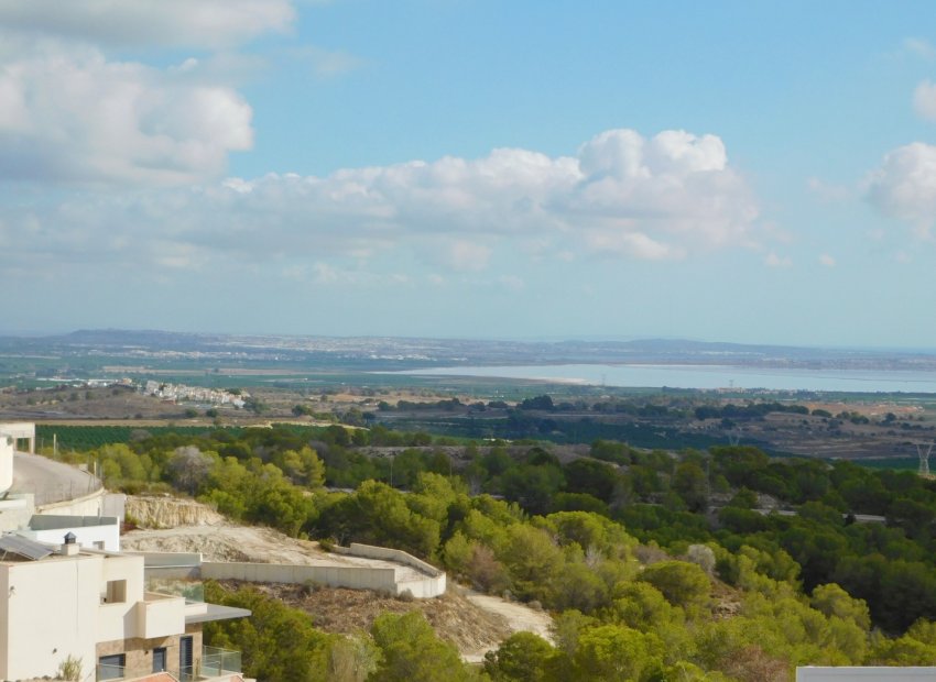 Wiederverkauf - Freistehend / Villa -
San Miguel de Salinas