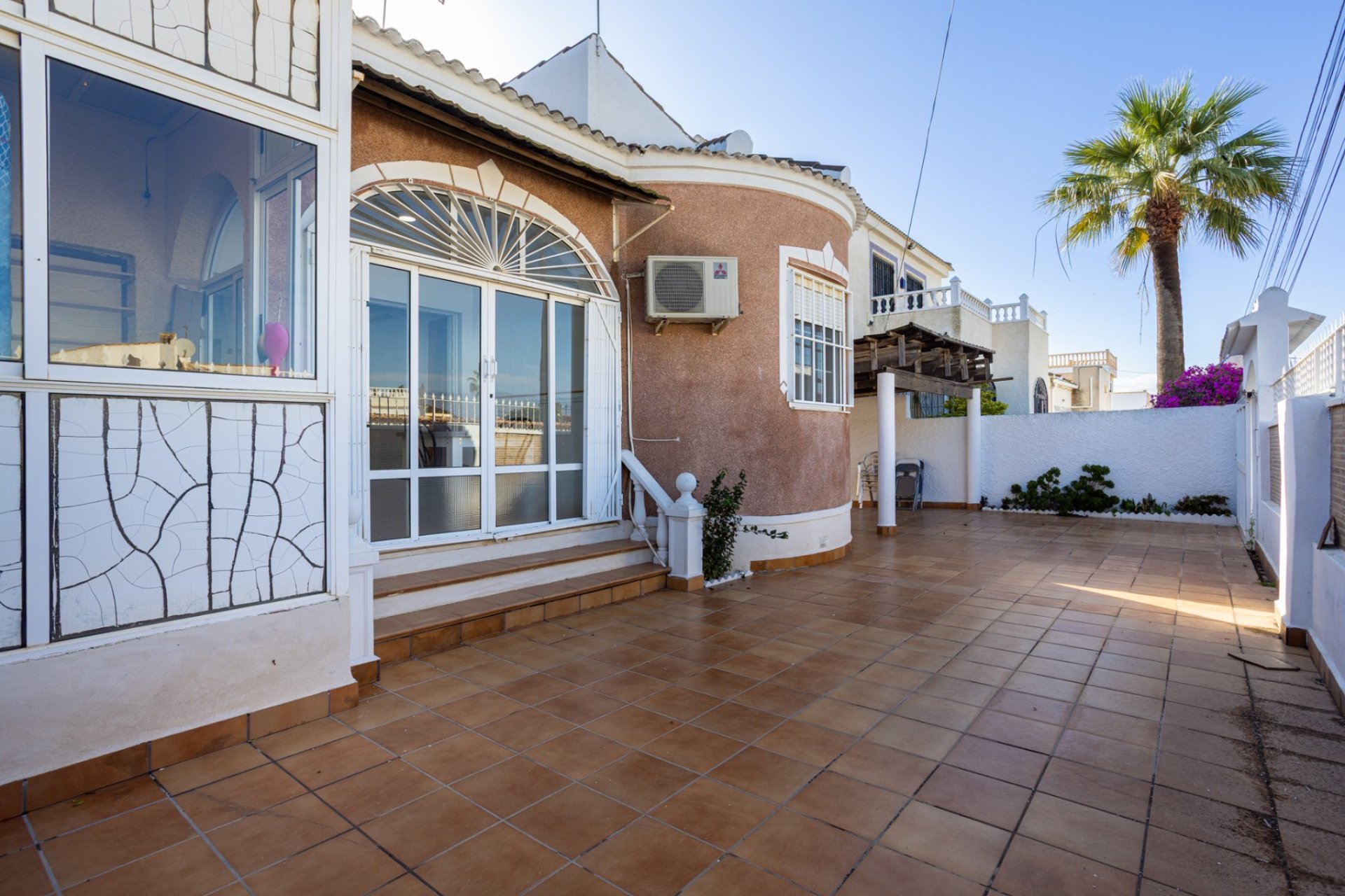 Wiederverkauf - Freistehend / Villa -
Torrevieja - Urbanización San Luis