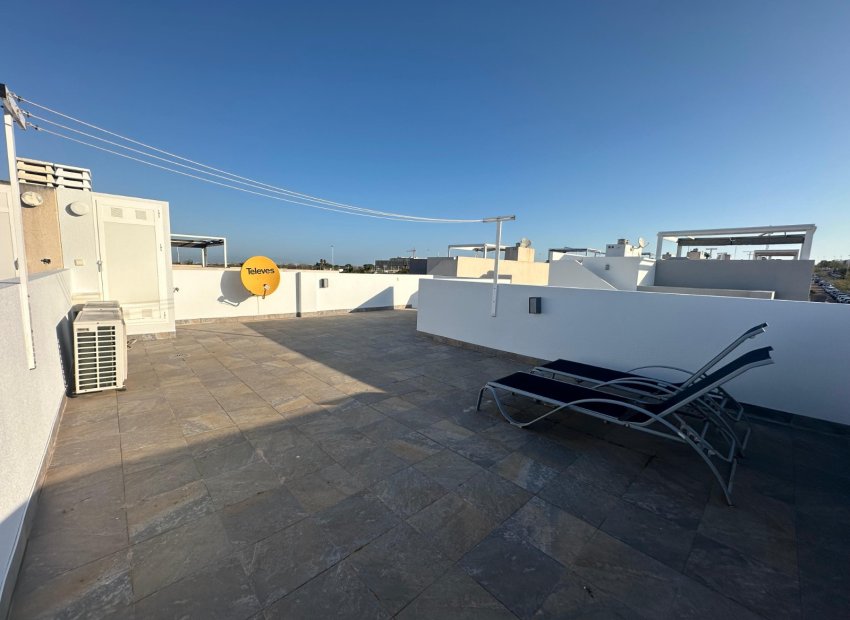 Wiederverkauf - Freistehend / Villa -
Torrevieja