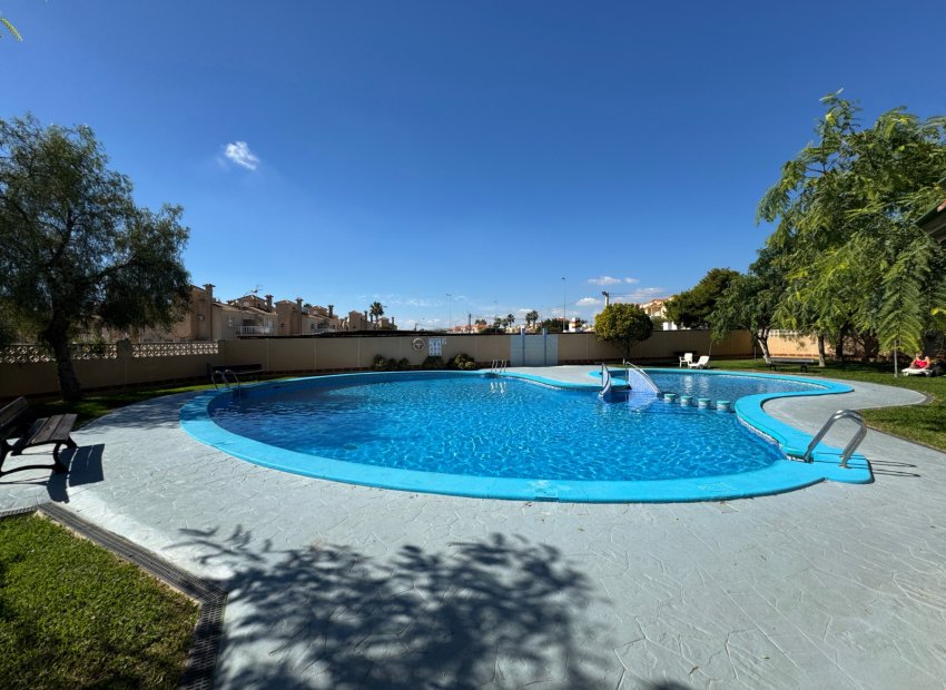Wiederverkauf - Penthouse -
Orihuela Costa - Los Almendros-La Florida