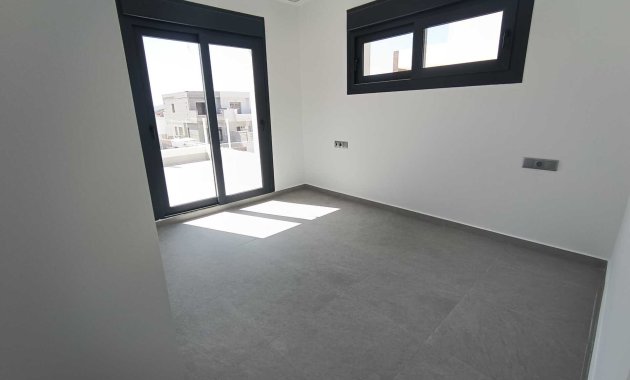 New Build - Detached House / Villa -
Daya Nueva