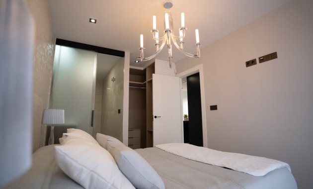 Obra nueva - Casa adosada -
Torrevieja