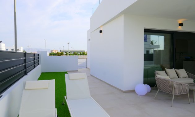 Obra nueva - Independiente / Villa -
Dolores