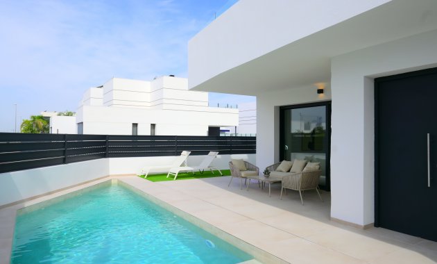 Obra nueva - Independiente / Villa -
Dolores