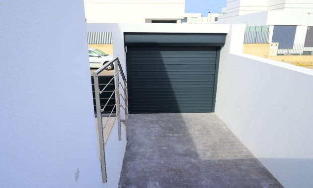 Obra nueva - Independiente / Villa -
Dolores