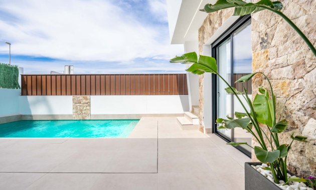 Obra nueva - Independiente / Villa -
Torre Pacheco - Roldán