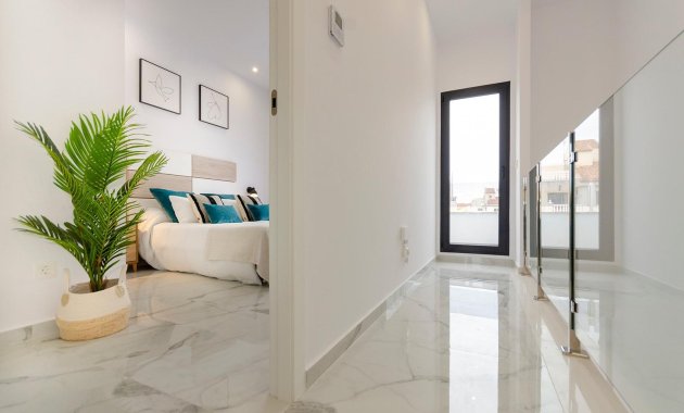 Obra nueva - Villa -
Torrevieja - Torretas