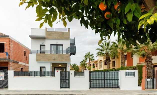 Neue Gebäude - Villa -
Torrevieja - Torretas