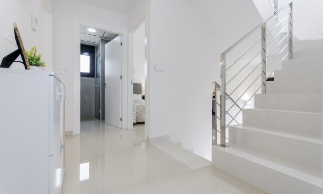 Obra nueva - Independiente / Villa -
San Miguel de Salinas